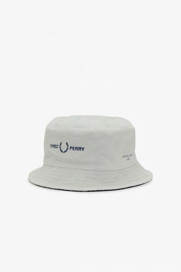 Fred Perry Reversible Bucket Miesten Hatut Valkoinen | FI 1968GSOL